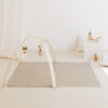 el arco beige enrollagateo