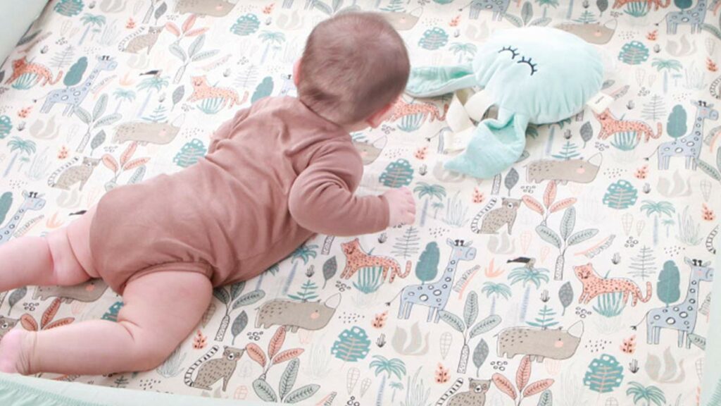 bebe boca abajo - tummy time