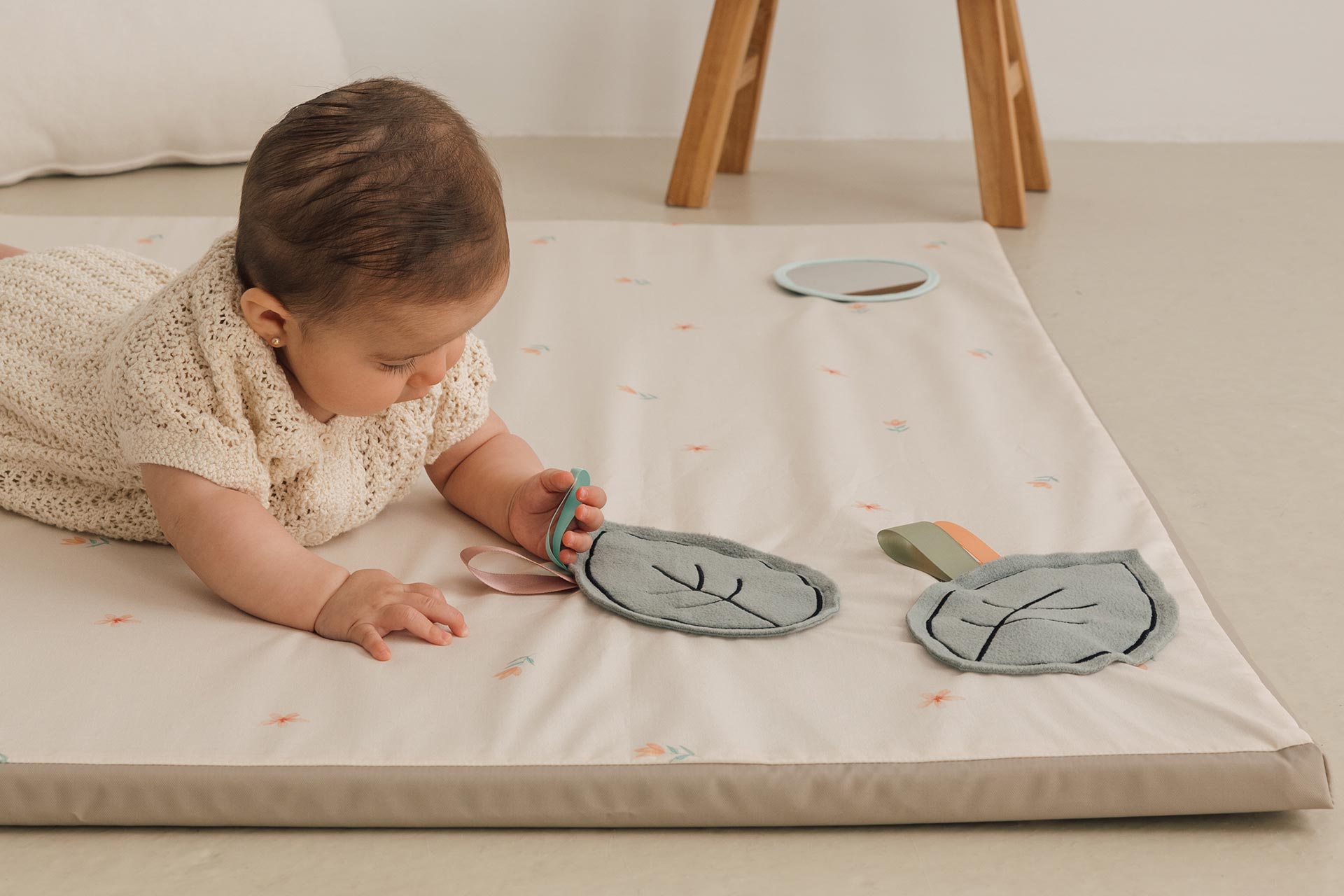 bebe enrollagateo sensorial